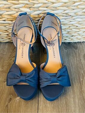 Chinese Laundry Navy Bow Ankle-Strap Platform Heels Size 7 NIB
